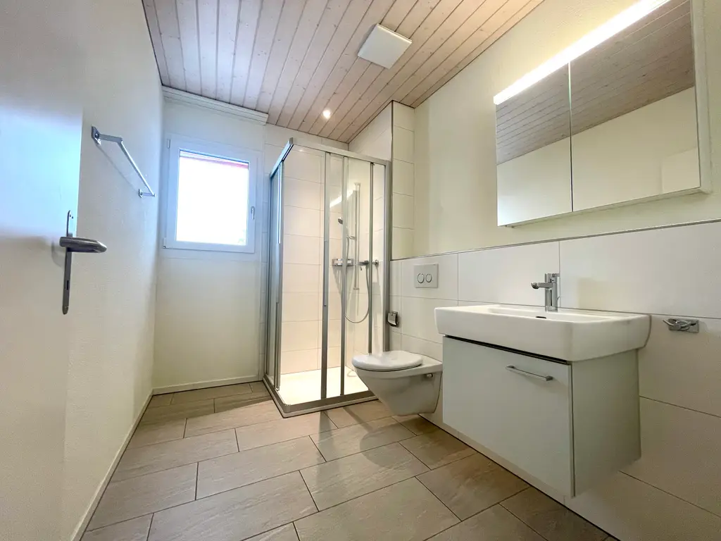 Tolle Weitsicht mit Balkon und Lift