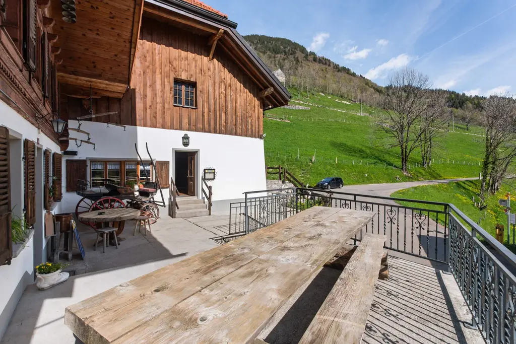 Splendide établissement au cœur de la Haute-Gruyère, une opportunité incroyable pour les amoureux de la nature