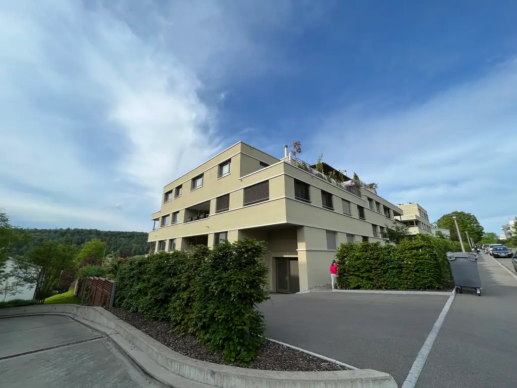 Attika &#8211; Traumsicht über Zürich bis Uetliberg &#8211; neuwertig!