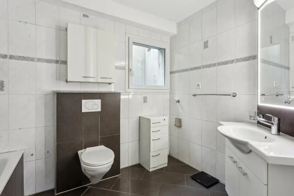 A saisir: maison individuelle de 6,5 pc avec appartement indépendant &#8211; à Arconciel