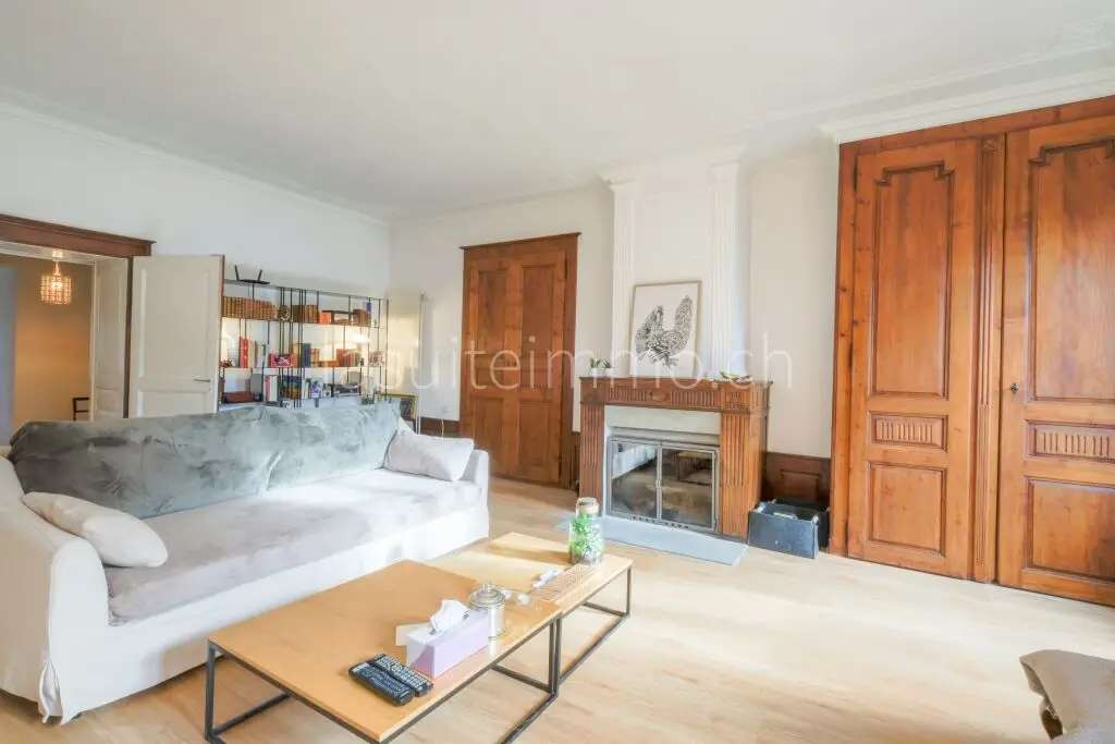 VENDU &#8211; Allaman &#8211; Maison historique de plusieurs appartements