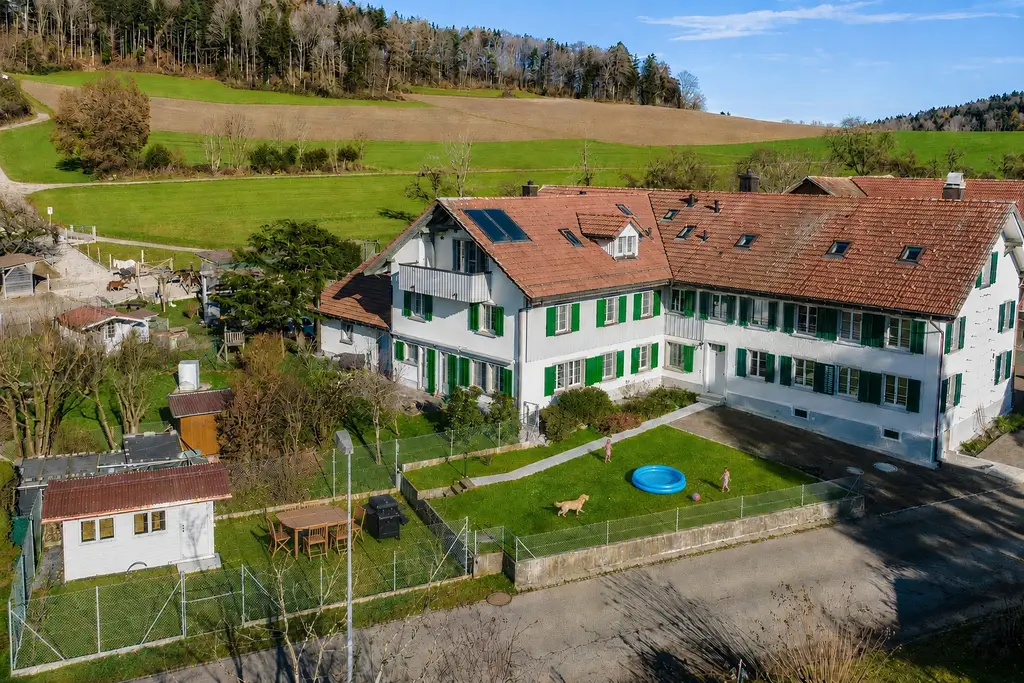 TOP-SANIERTES REIHENECKHAUS  FÜR NATUR UND KOMFORTLIEBHABER
