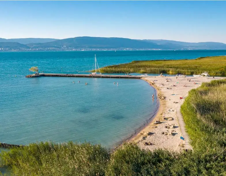 Spacieuse propriété de 7,5 pièces avec annexe indépendante, à quelques minutes de la magnifique plage