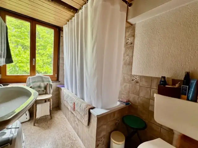 Charmante maison individuelle à rénover aux Brenets