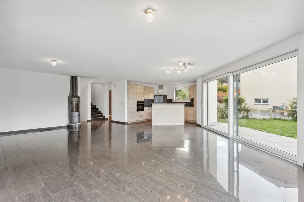 A saisir: maison individuelle de 6,5 pc avec appartement indépendant &#8211; à Arconciel