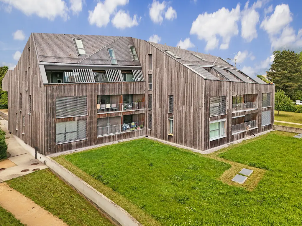 Attique 2.5 pièces en duplex prêt à vivre !