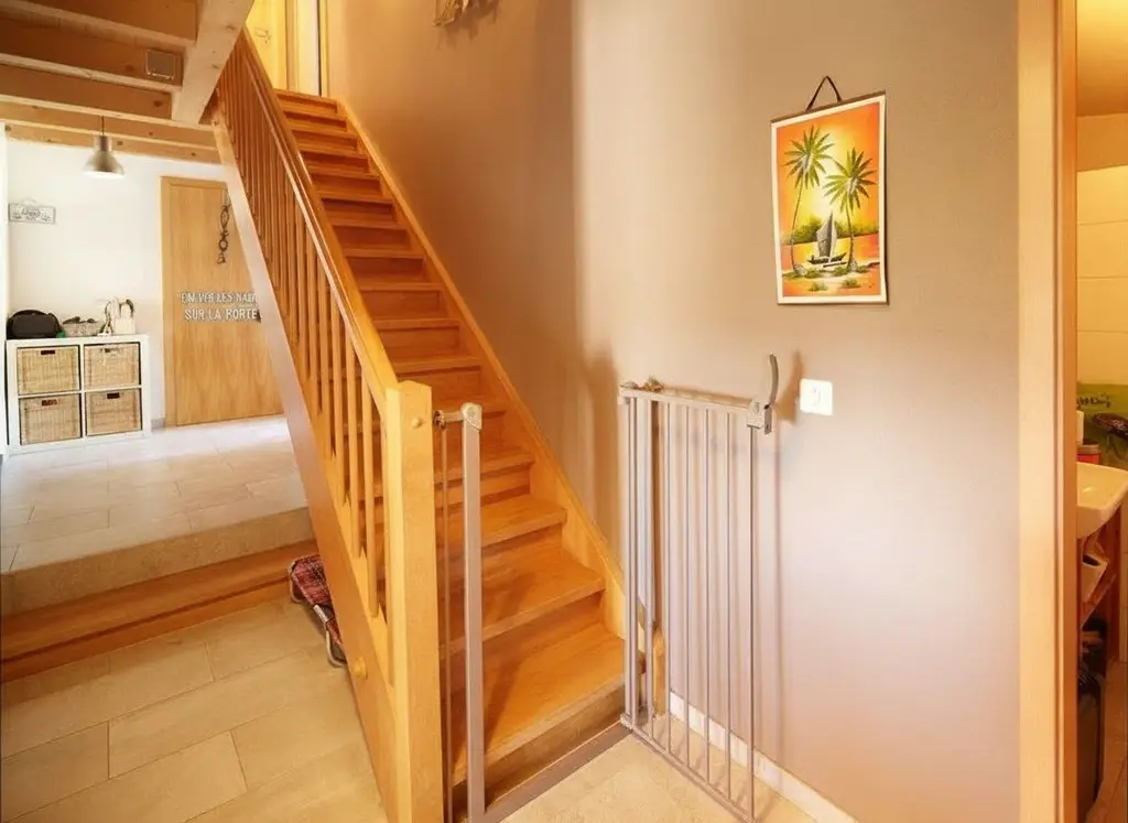 Ferme rénovée avec 3 appartements – rendement ~5% – Villarimboud