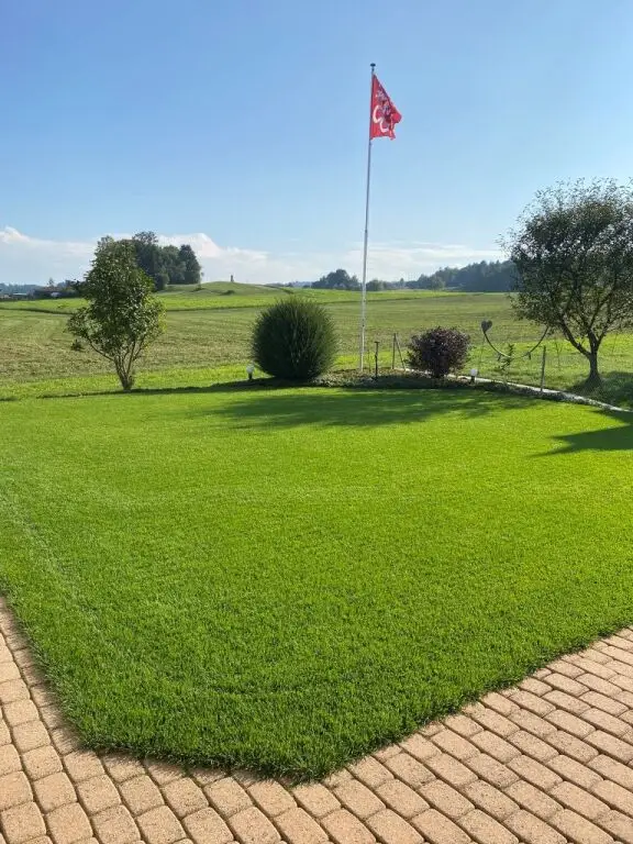 Ruhe geniessen mit Sicht auf die Berge