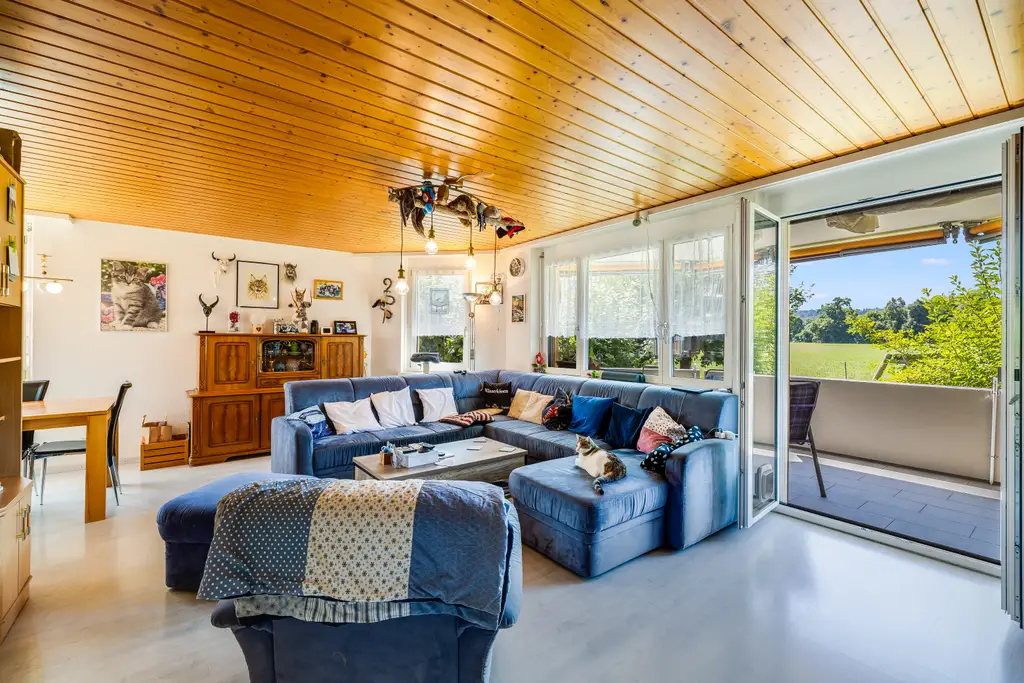 Lichtdurchflutete Wohnung mit unverbaubarem Naturpanorama