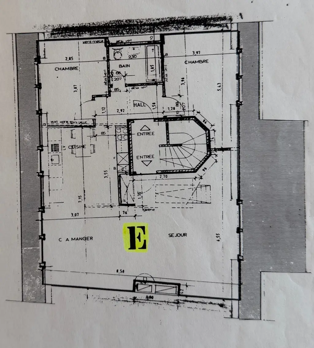 Magnifique appartement au centre de Peseux. Calme, sérénité à 2 pas des transports des écoles et des commerces.