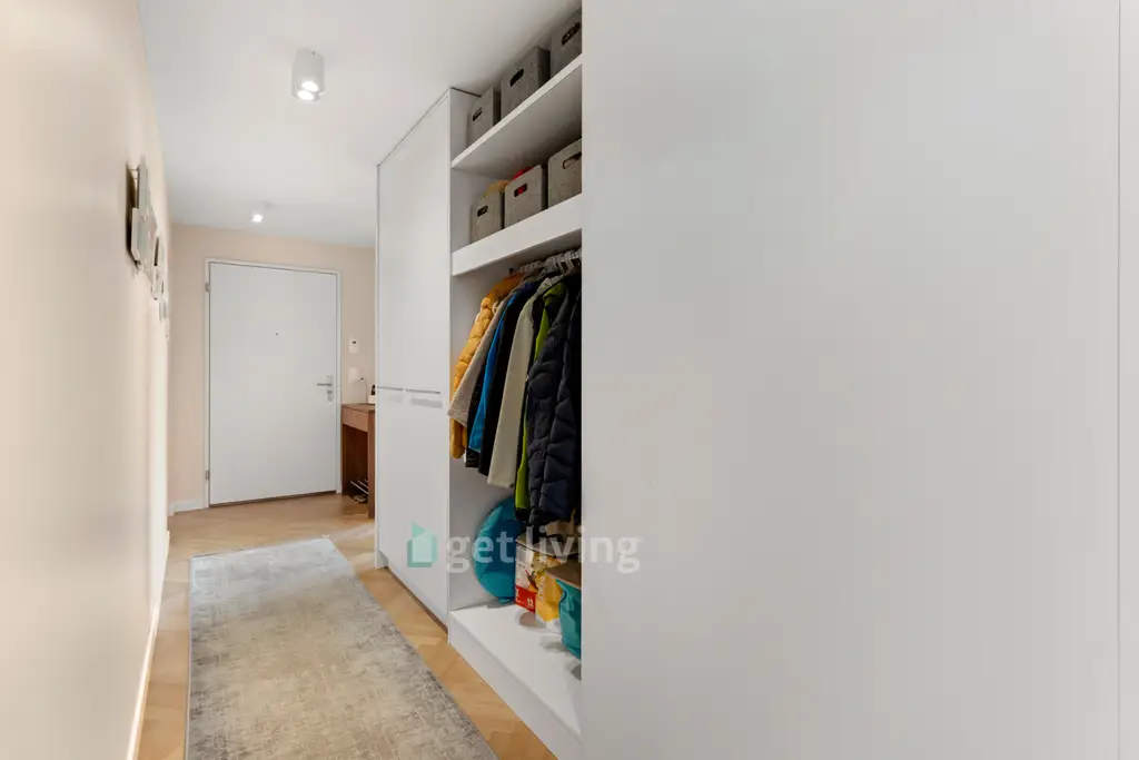 FAMILIENFREUNDLICH AN TOP LAGE MIT SEESICHT&#8211;FAMILYFRIENDLY IN A PRIME LOCATION WITH LAKE VIEW