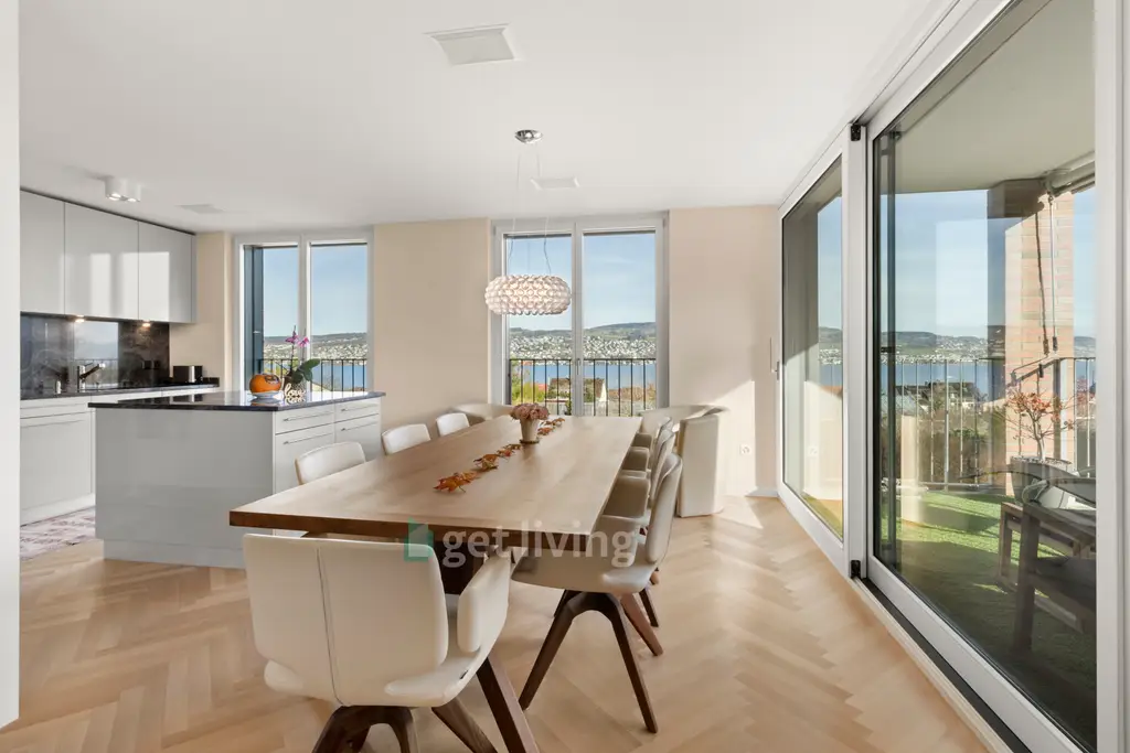 FAMILIENFREUNDLICH AN TOP LAGE MIT SEESICHT&#8211;FAMILYFRIENDLY IN A PRIME LOCATION WITH LAKE VIEW