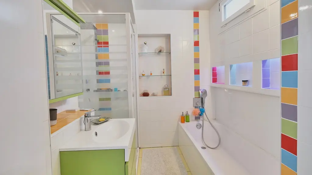 Tres belle maison terrasse avec vue panoramique sur le Mont Blanc et le lac