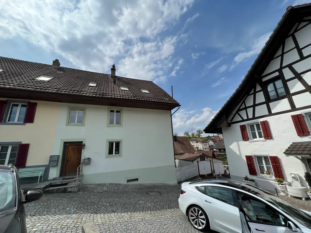 VOLL VERMIETET MIT WÄRMEPUMPE UND BRUTTORENDITE 4.3%