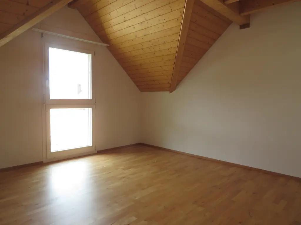 Moderne 4.5-Zimmer-Maisonette-Wohnung in idyllischer Lage