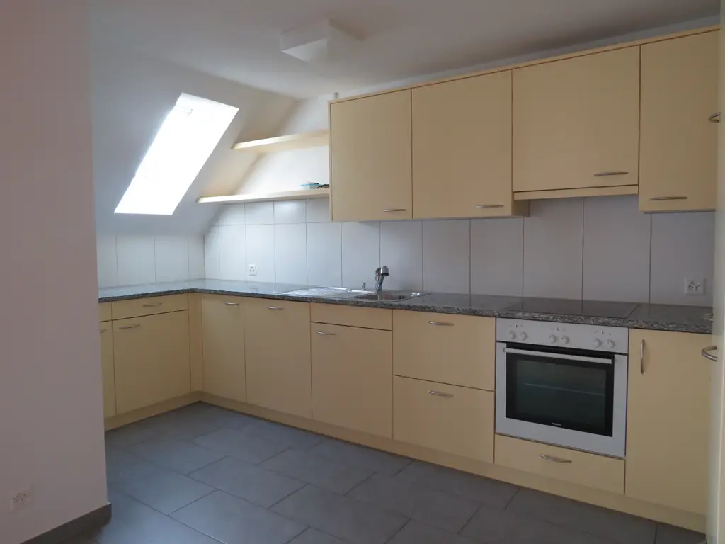 Moderne 4.5-Zimmer-Maisonette-Wohnung in idyllischer Lage