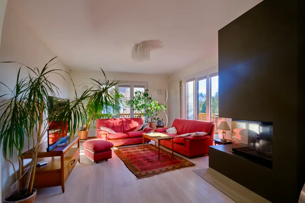 en Exclusivité Lumineux appartement avec terrasse et jardin