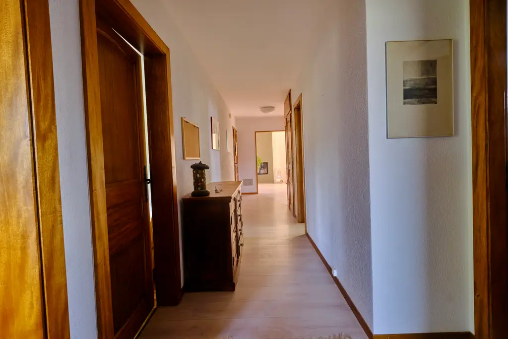 en Exclusivité Lumineux appartement avec terrasse et jardin