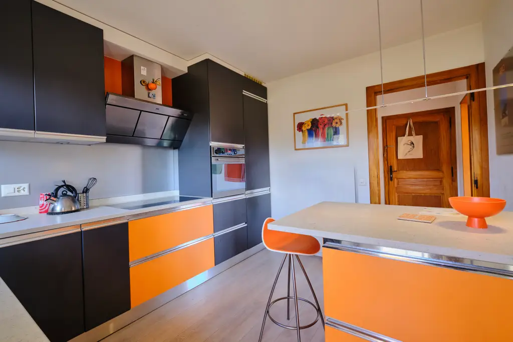 en Exclusivité Lumineux appartement avec terrasse et jardin