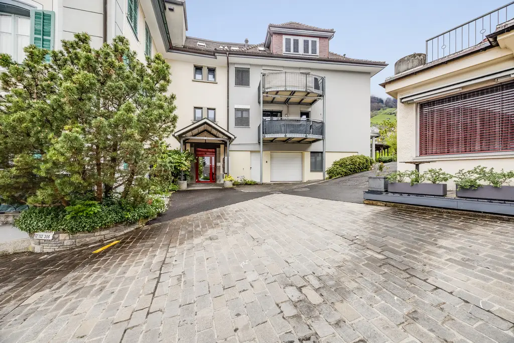 Gemütliche 2.5 Zimmer Wohnung mit herrlichem Ausblick in Gersau