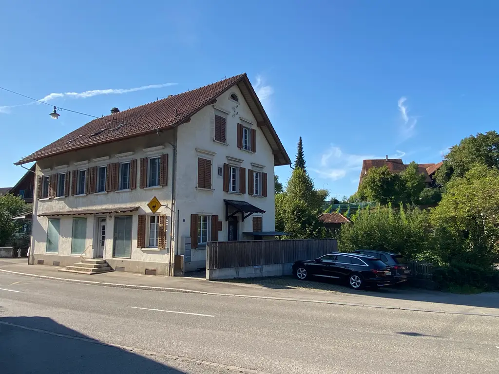 CHARMANTE WOHNUNG IM DORFKERN