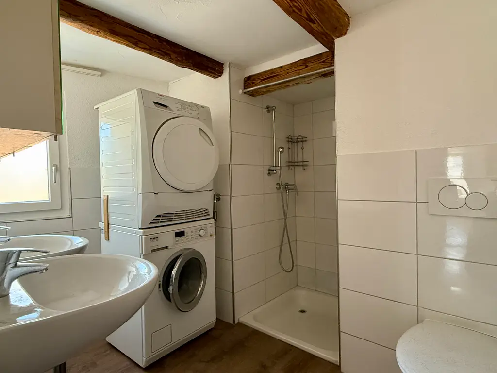 PREISWERTER ALTBAUCHARME RENOVIERT!