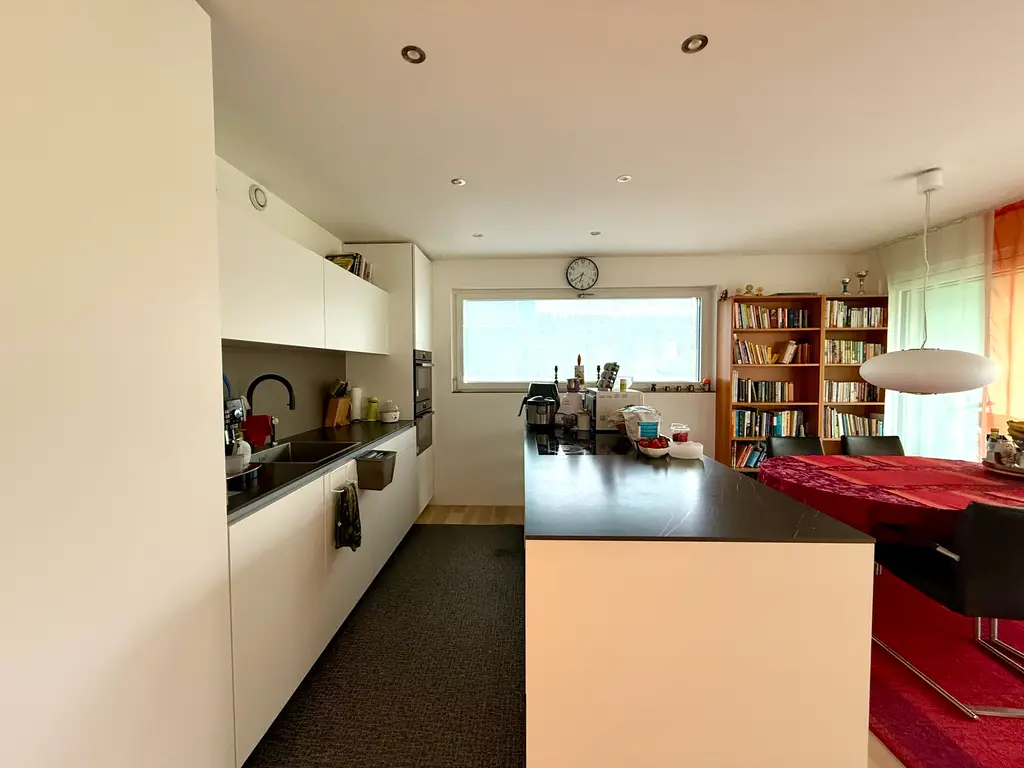 GROSSER GARTEN &#8211; HOCHWERTIGE QUALITÄT &#8211; INKL. STUDIO!
