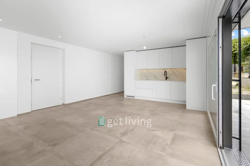 NEUBAU AN TOP LAGE (WHG-C) MIT GROSSZÜIGIGER SITZTPLATZ 40 m2 &amp; EIGNE WASCHKÜCHE UND KELLER (17,4 m2)