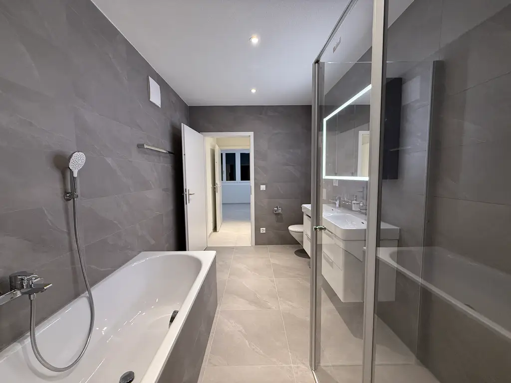 Neubau-Erstbezug &#8211; mit grossem Garten &#8211; Innenausbau selber bestimmen!