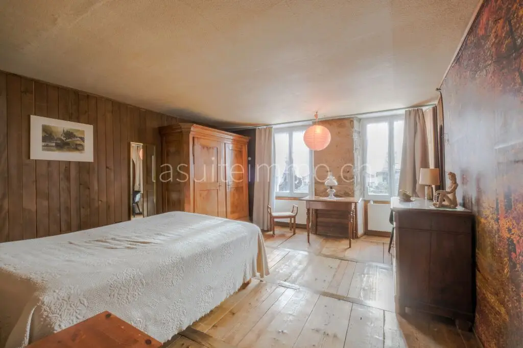VENDU &#8211; Allaman &#8211; Maison historique de plusieurs appartements