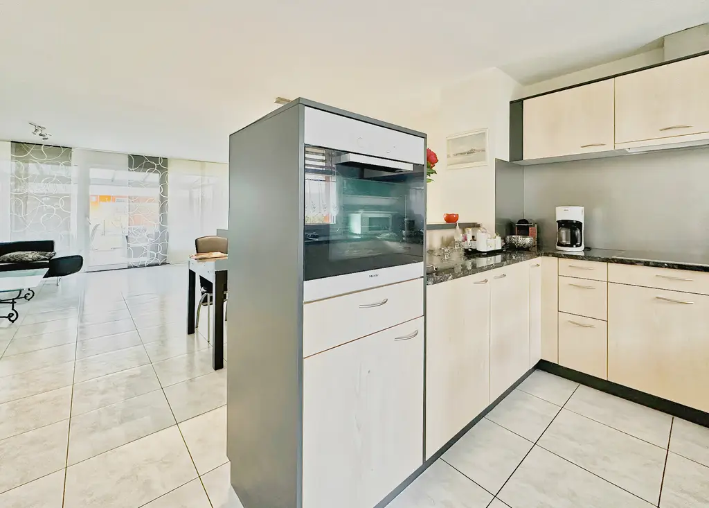 Magnifique duplex de 5,5 p avec véranda et jardin, comme dans votre maison