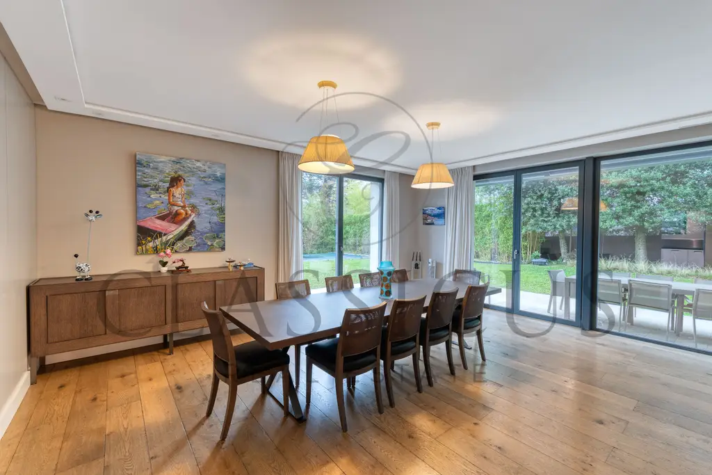 Villa contemporaine de prestige avec piscine