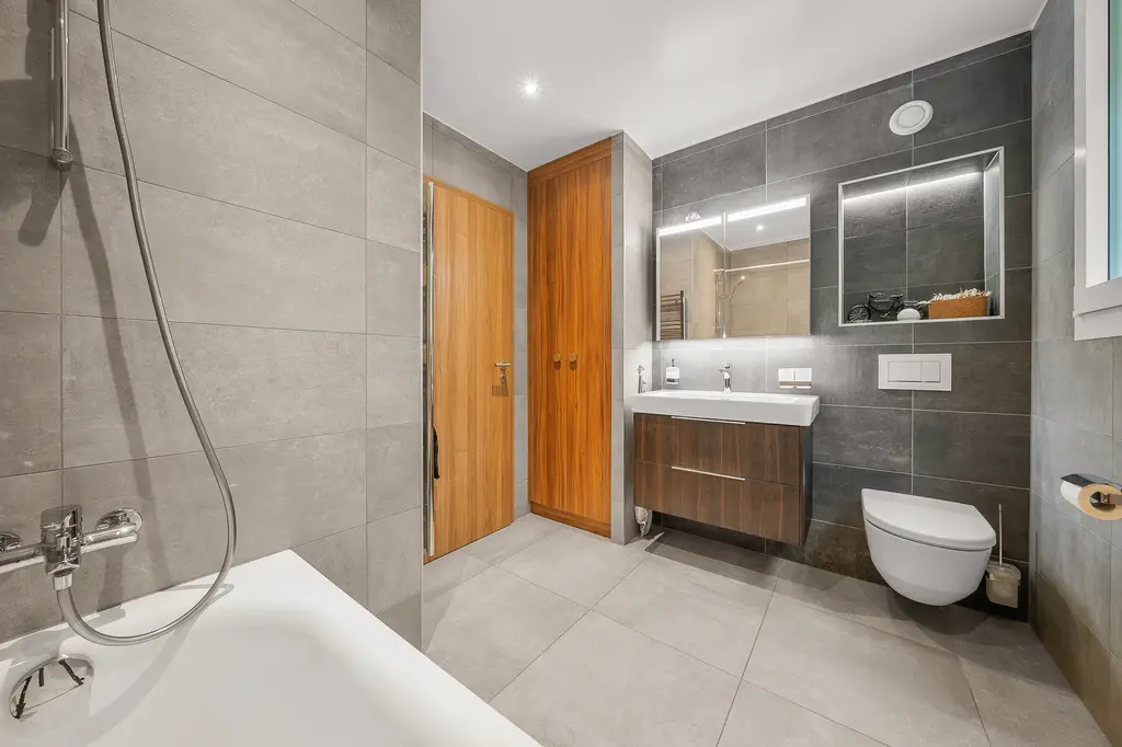 Appartement contemporain avec jardin privatif