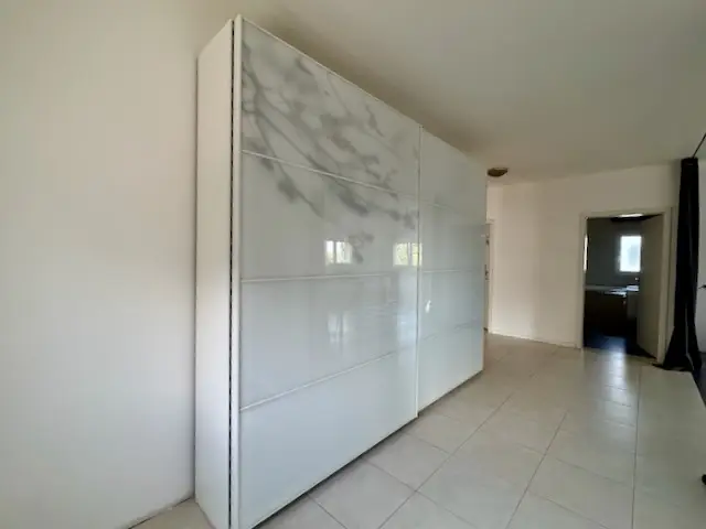 Deux logements sous le même toit – 6 pièces en duplex + 3 pièces – Terrasses, couvert à voitures –