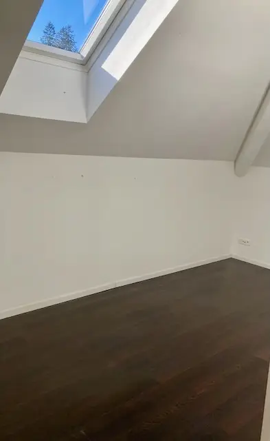 Deux logements sous le même toit – 6 pièces en duplex + 3 pièces – Terrasses, couvert à voitures –