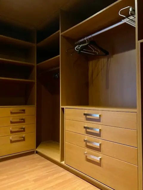 Deux logements sous le même toit – 6 pièces en duplex + 3 pièces – Terrasses, couvert à voitures –