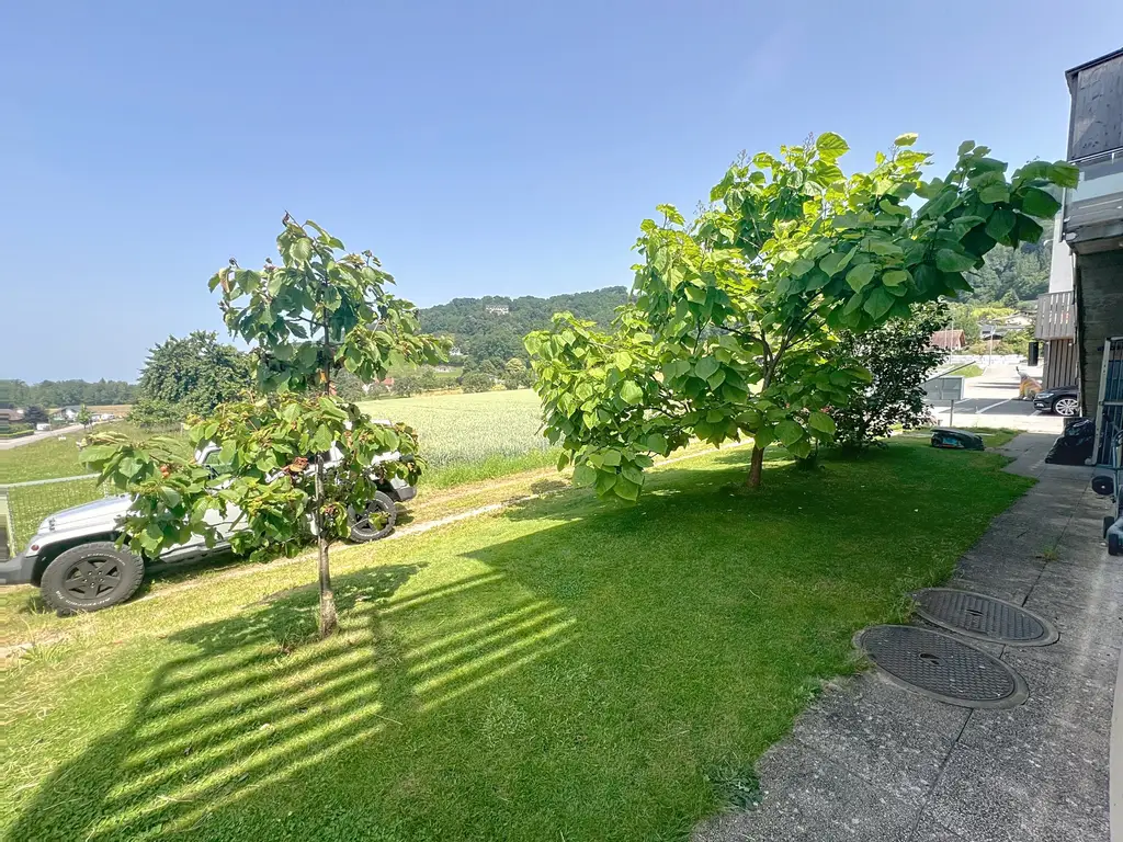 Local (transformable en appartement) avec vue sur le lac de Neuchâtel