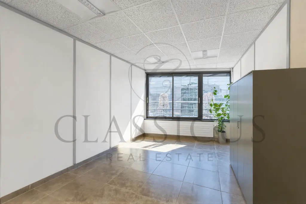 Grande surface de bureaux au 2ème étage – 263 m² – Genève Plainpalais