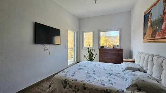 Villa mitoyenne située dans un agréable quartier prisé de Fleurier