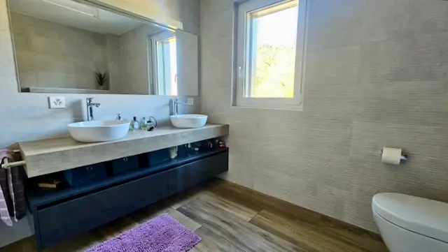 Villa mitoyenne située dans un agréable quartier prisé de Fleurier