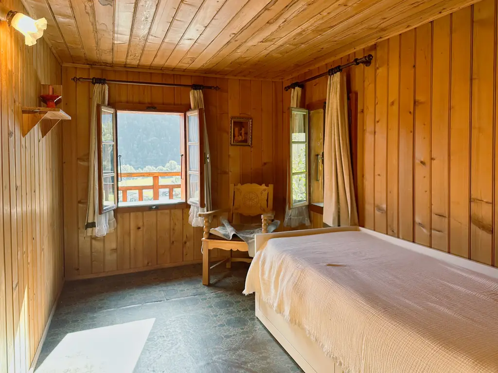 Opportunité: Adorable chalet à vendre, à Salvan &#8211; parcelle de 300m2 avec potentiel