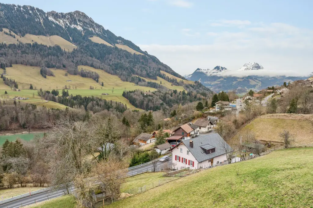 Opportunité à saisir &#8211; maison individuelle de 5,5 p,  avec appartement 3,5 pc indépendant + potentiel