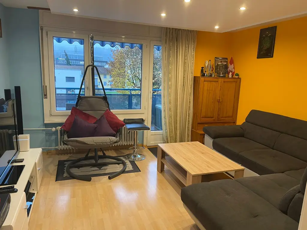 Zentral mit Balkon!