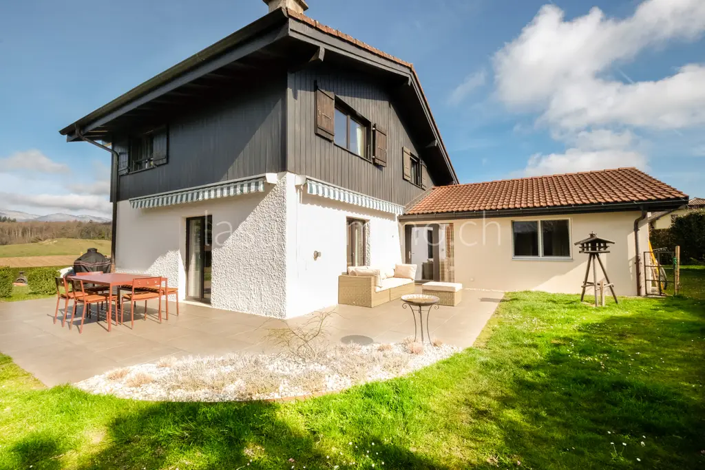 VENDU &#8211; Apples &#8211; Maison familiale