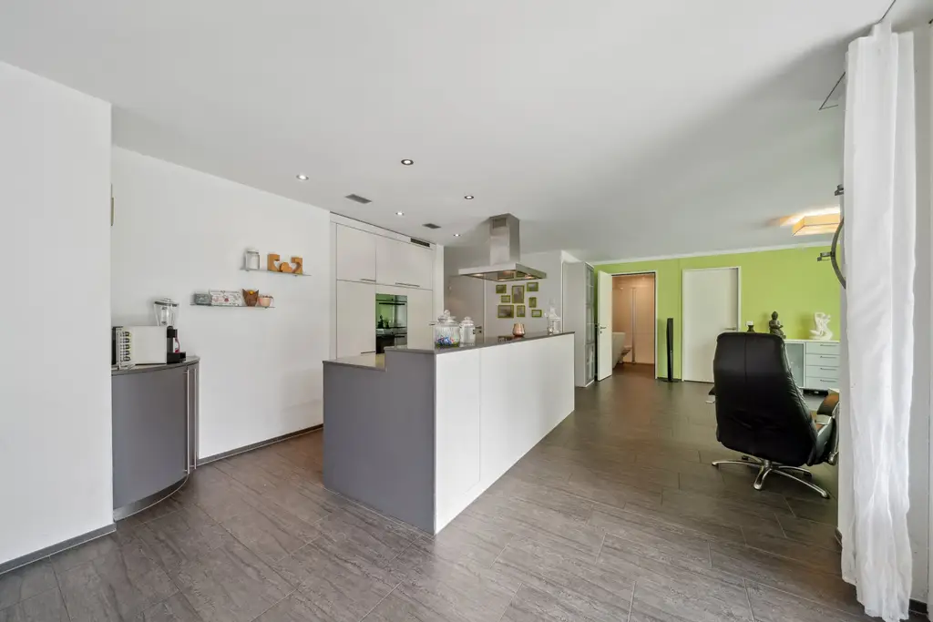 Exklusive 5.5 Zimmer &#8211; Gartenwohnung