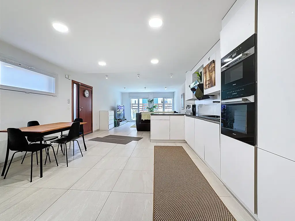 Coup de cœur assuré – appartement de 4,5 pièces avec terrasse, balcons et entrée privative à 10 minutes de Lausanne