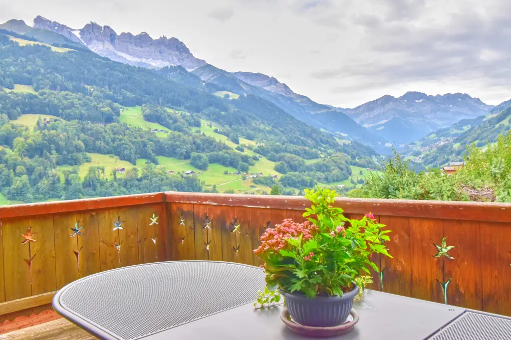 Magnifique chalet à vendre à Troistorrents