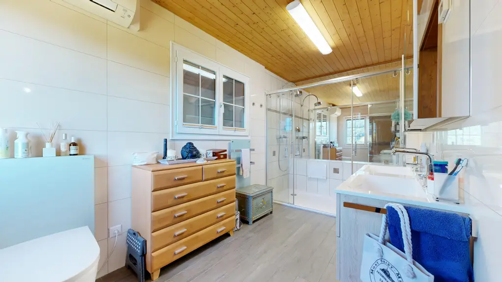 Spacieux chalet de 7,5 pièces dans un cadre verdoyant