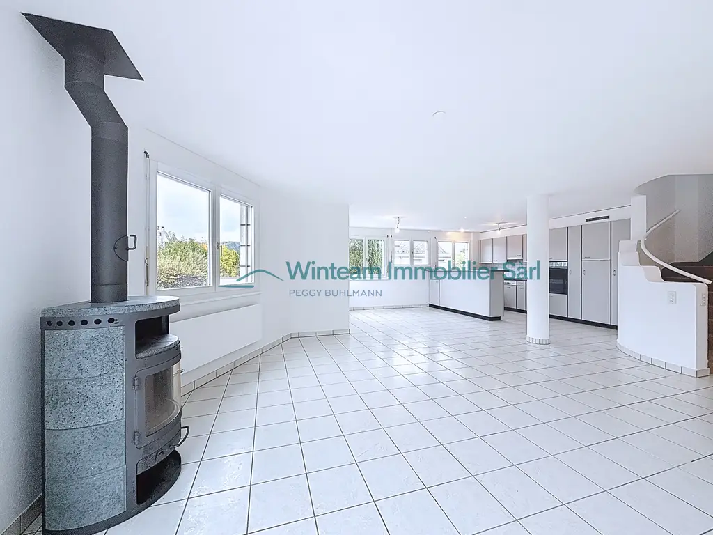 Vivez grand! Duplex lumineux 5,5 pièces avec vaste terrasse à Matran