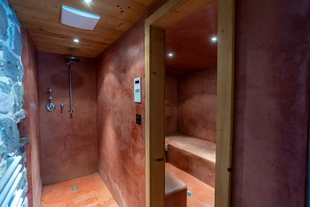 Chalet de 16 pièces : joyau au pied des Dents du Midi !